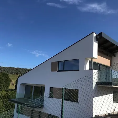 Casa Albuerne Ferienhaus *