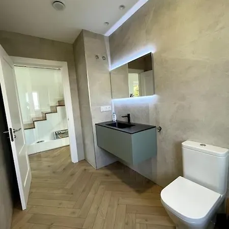 Casa Albuerne Χιχόν